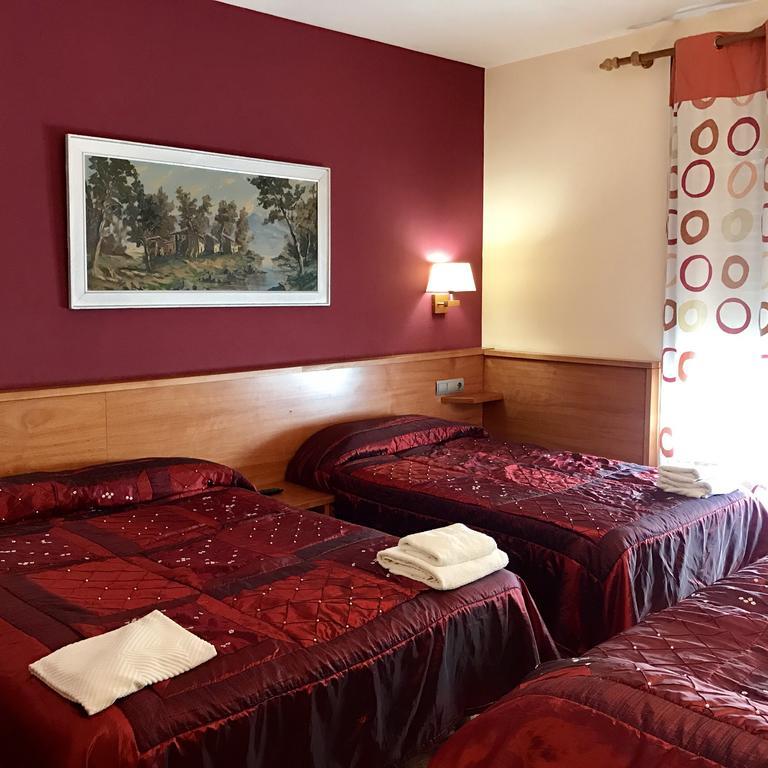 Hostal Fonda Galicia Кардедеу Экстерьер фото