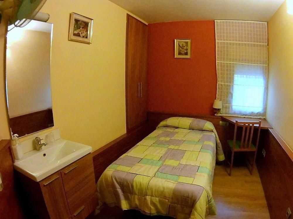 Hostal Fonda Galicia Кардедеу Экстерьер фото