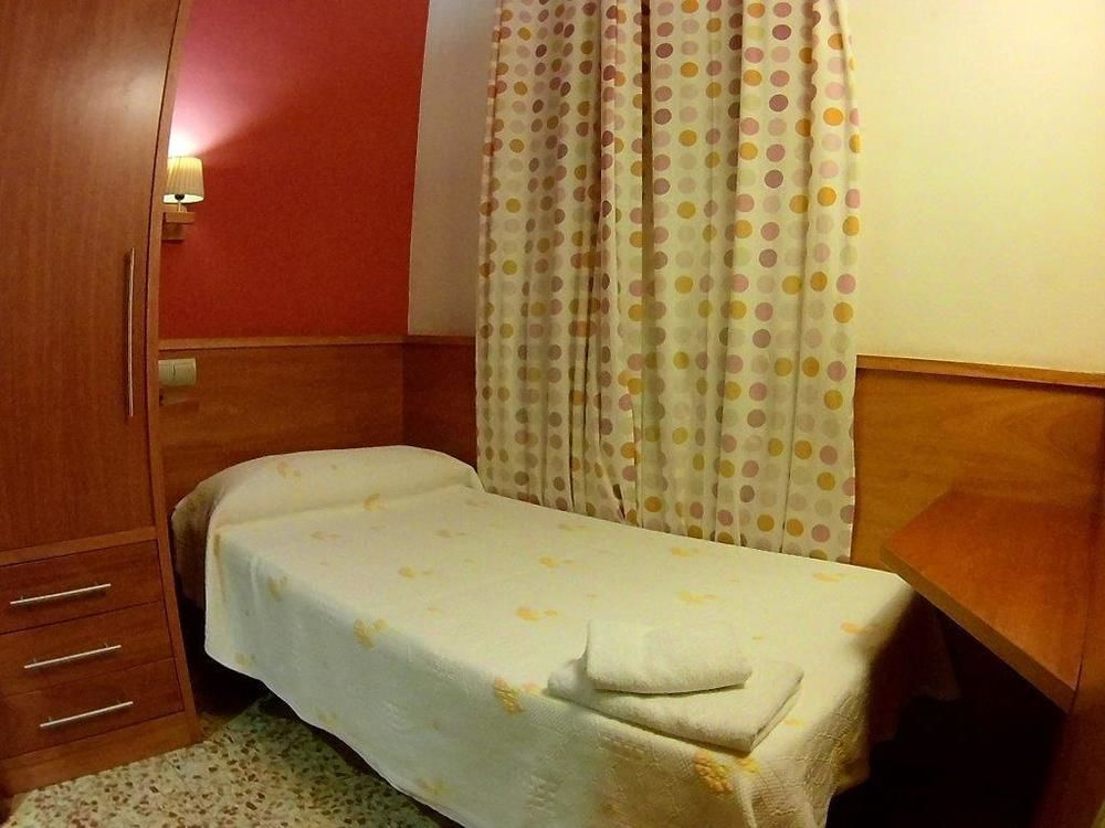 Hostal Fonda Galicia Кардедеу Экстерьер фото
